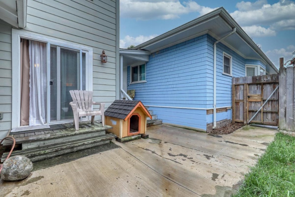 Seventh Street Select Image 17