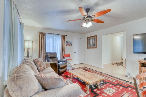 Seventh Street Select image 9